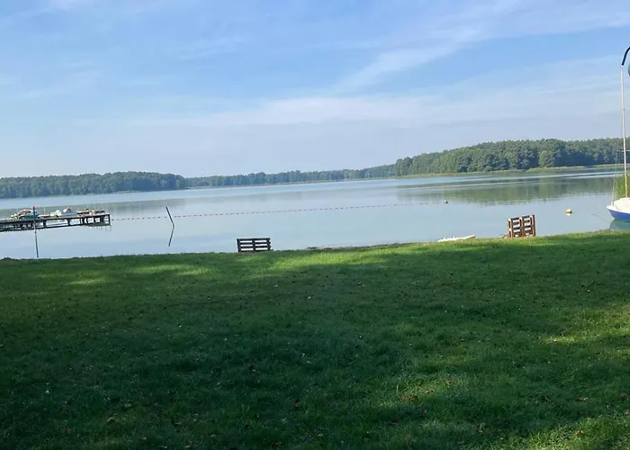 Nad Jeziorem Parter Holiday home *